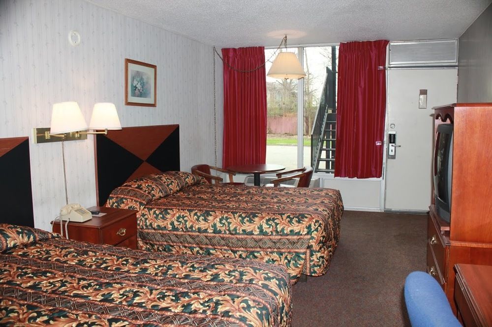 Red Carpet Inn - Луїсвілл Екстер'єр фото