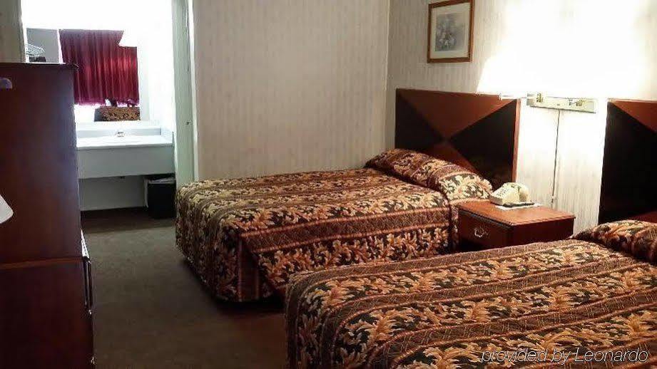 Red Carpet Inn - Луїсвілл Екстер'єр фото